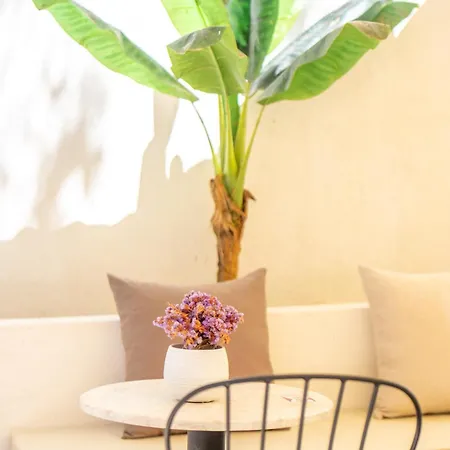 Hotel Carnaby Kuecuekkoey Ayvalı
