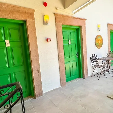 Carnaby Kuecuekkoey Hotel Ayvalı