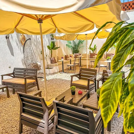 Hotel Carnaby Kuecuekkoey Ayvalı